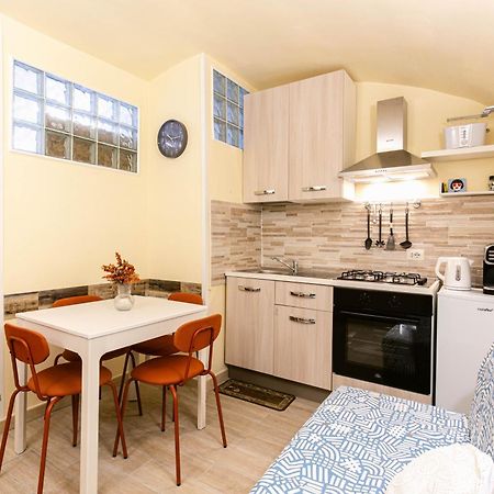 La Chicca Appartamento Intero Nei Quartieri Spagnoli Nápoles Habitación foto