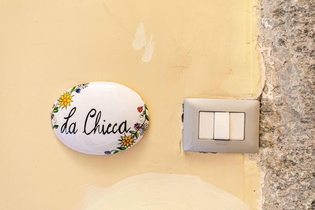 La Chicca Appartamento Intero Nei Quartieri Spagnoli Nápoles Exterior foto