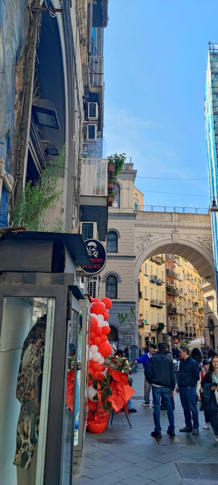 La Chicca Appartamento Intero Nei Quartieri Spagnoli Nápoles Exterior foto