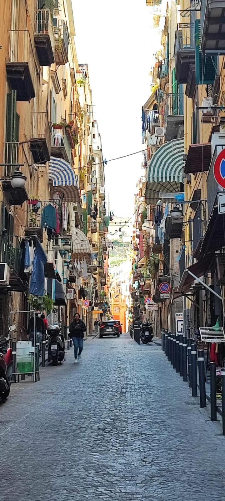 La Chicca Appartamento Intero Nei Quartieri Spagnoli Nápoles Exterior foto